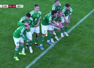 «Левадия» удержала победу вдевятером